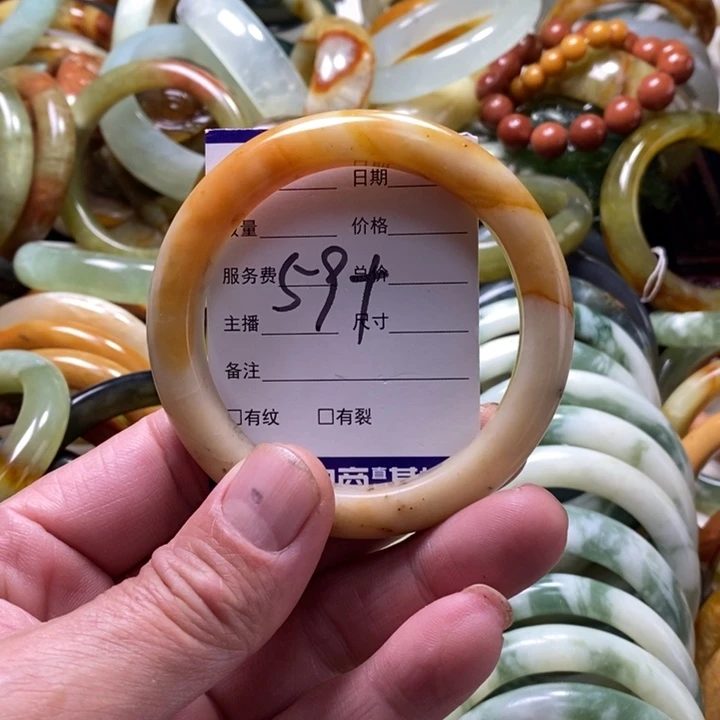 未镶嵌透闪石-蛇纹石玉手镯