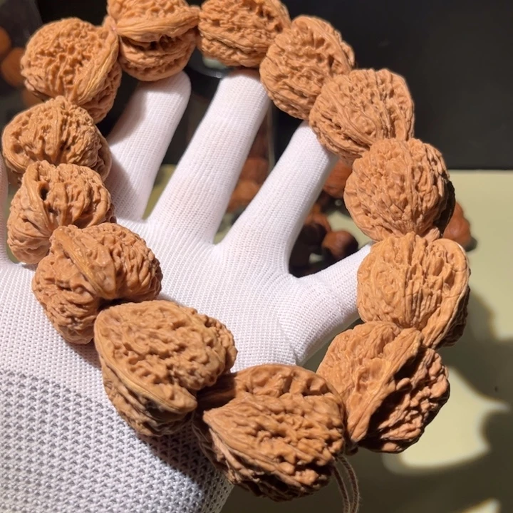 文玩核桃手串…………13