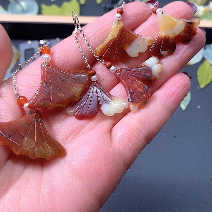 蛇纹石玉耳饰未镶嵌浅**忆