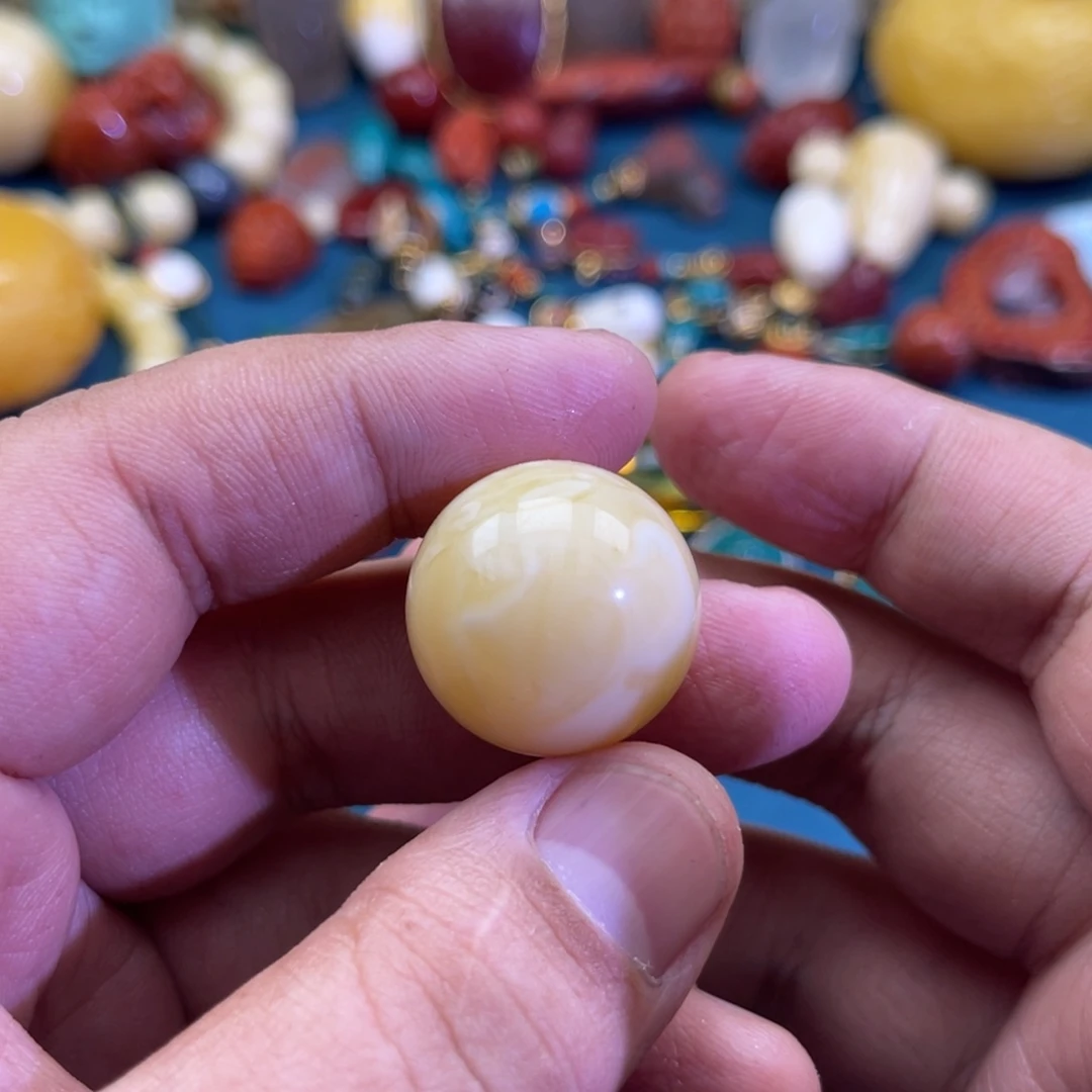 小***泽琥珀未镶嵌珠宝奇石86