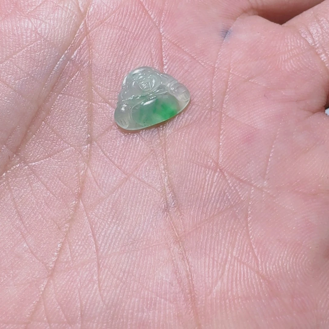 定制翡翠未镶嵌和****光天然翡翠佛