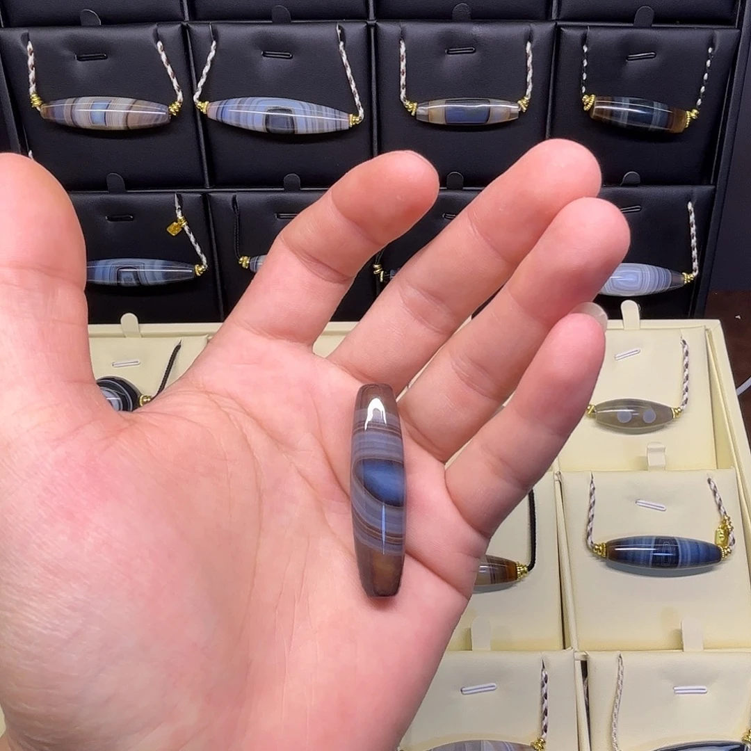 星***星玛瑙/玉髓未镶嵌颈饰