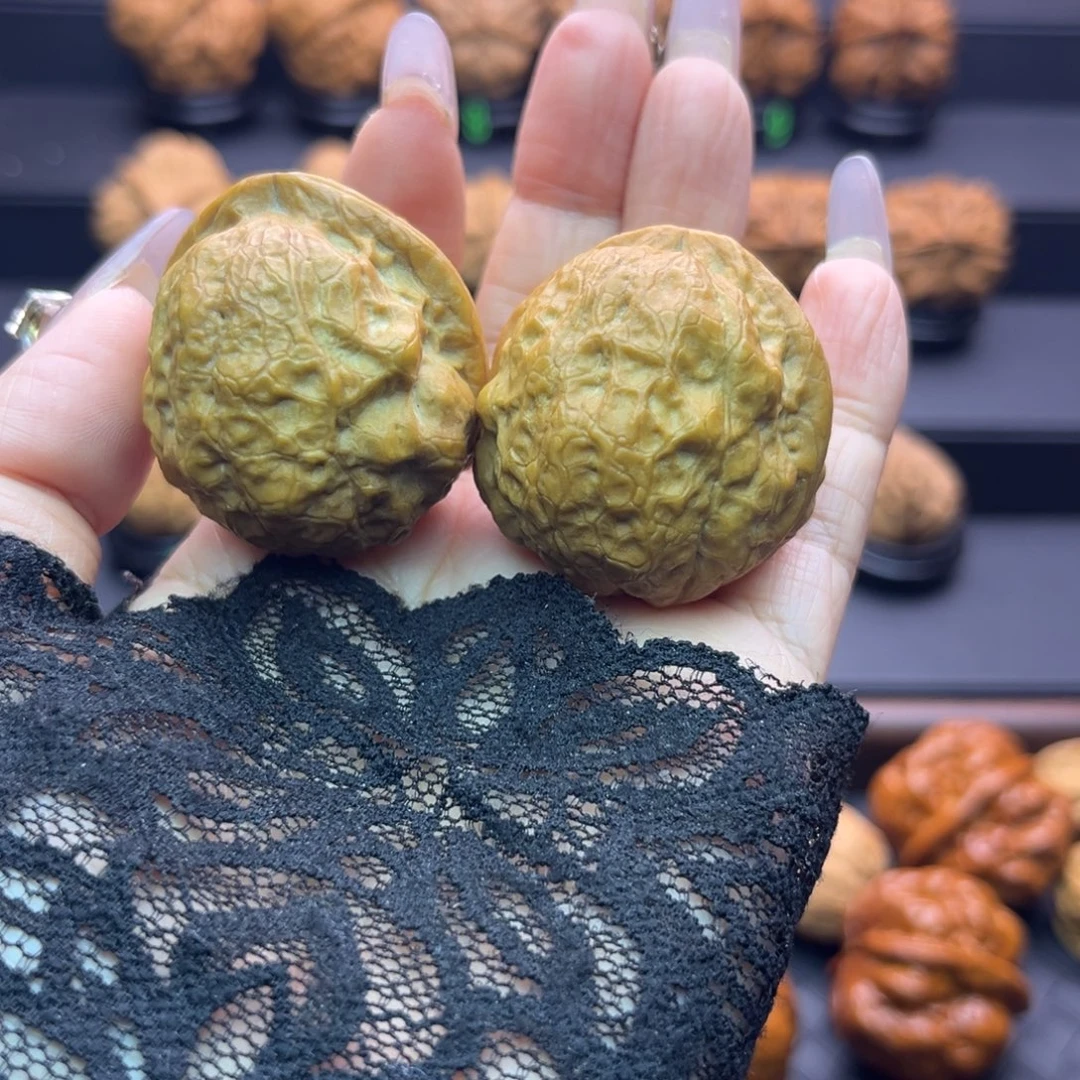 文玩核桃把件元宝