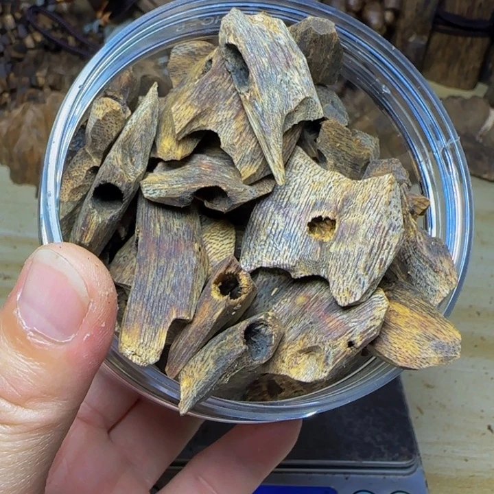木姚****)白奇树心老料100克