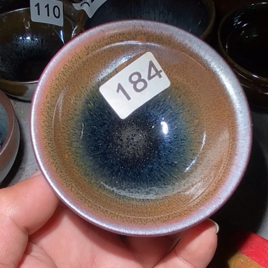 茶盏是因为一切不开心