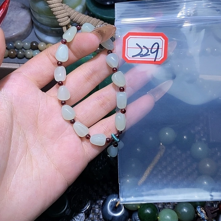 和田玉和田玉边角料随机发未镶嵌