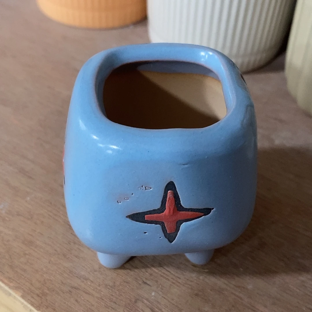 摆件陶盆有孔 瑕疵介意勿拍