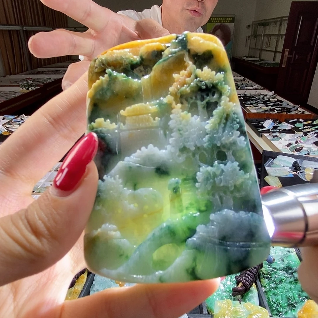 翡翠未镶嵌颈饰翡翠