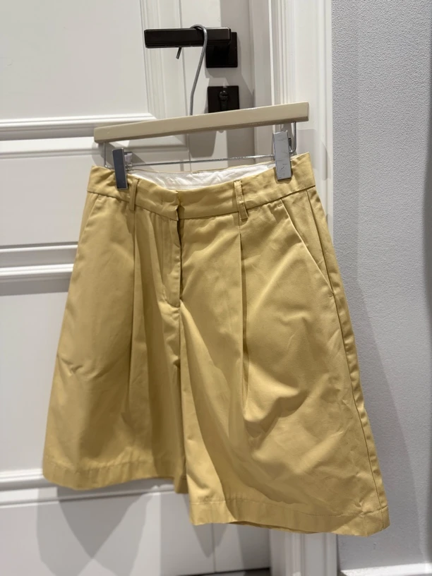 黄色中长韩系短裤