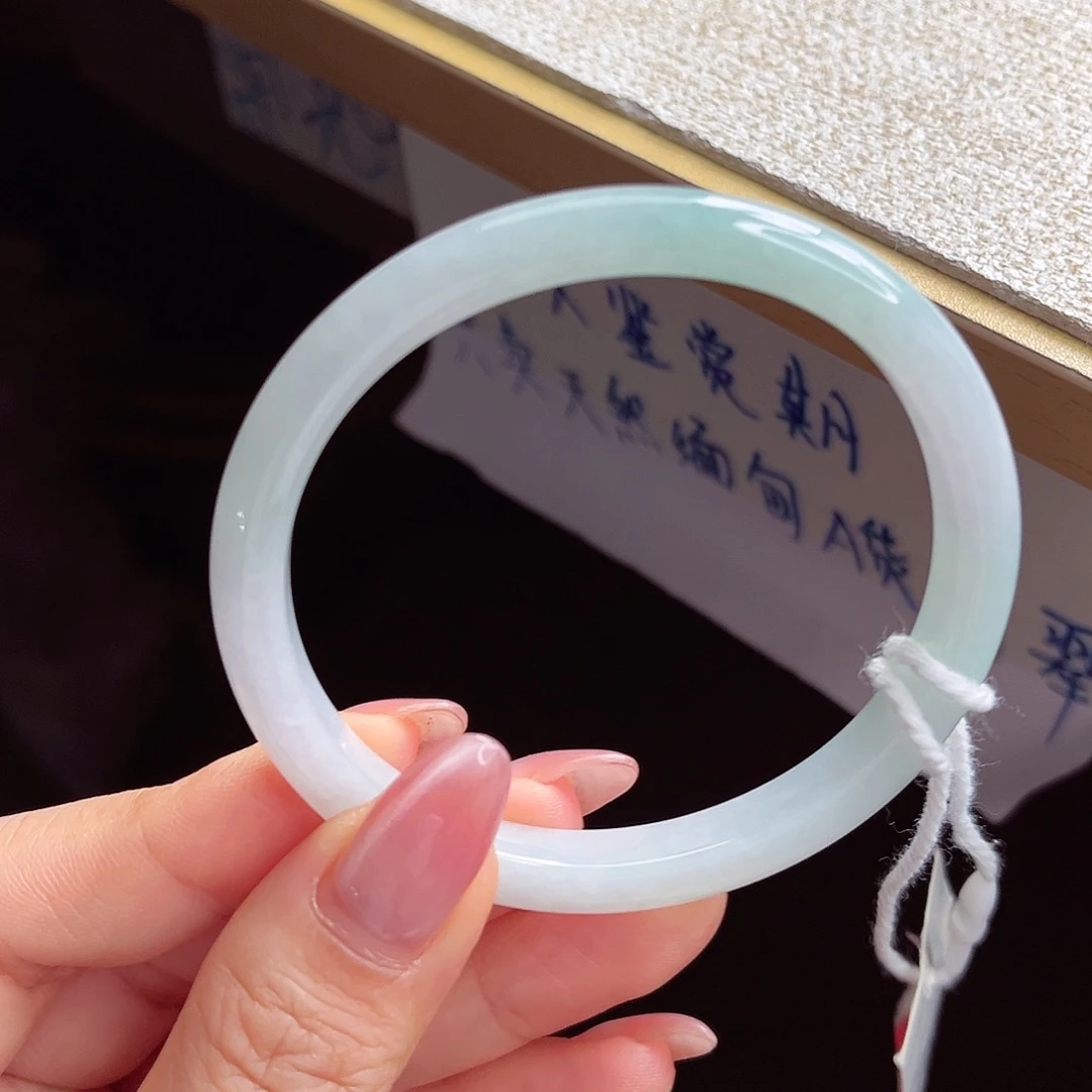 翡翠未镶嵌手镯手镯