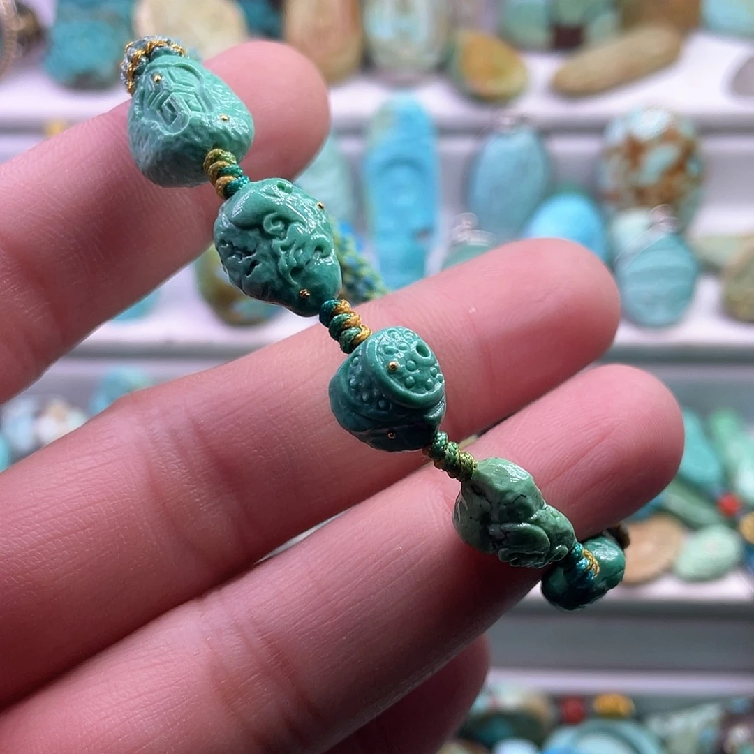 绿松石颈饰未镶嵌安**活