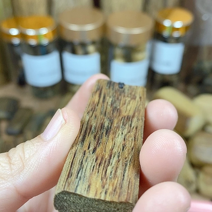 沉香沉香碎屑震**地柬埔寨261