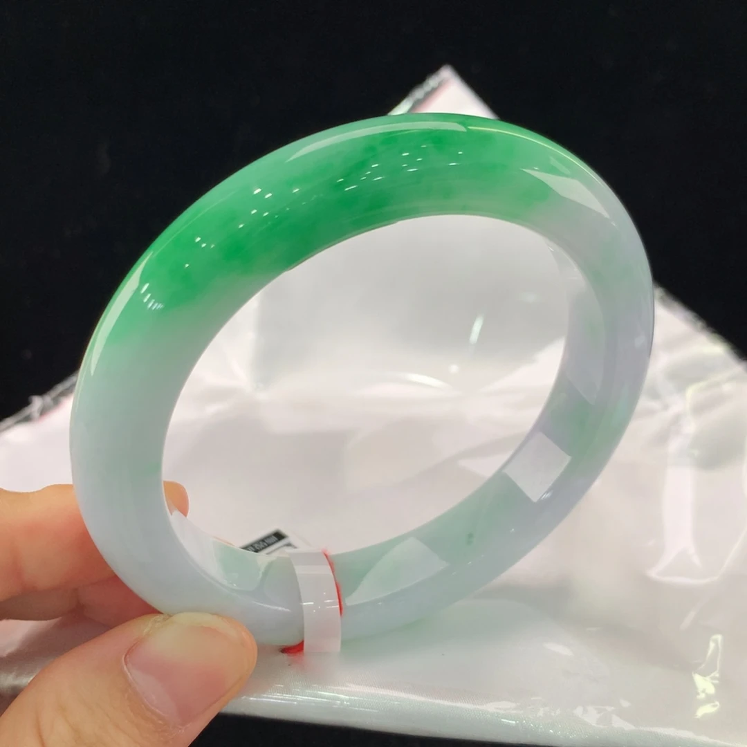 翡翠手镯未镶嵌0543