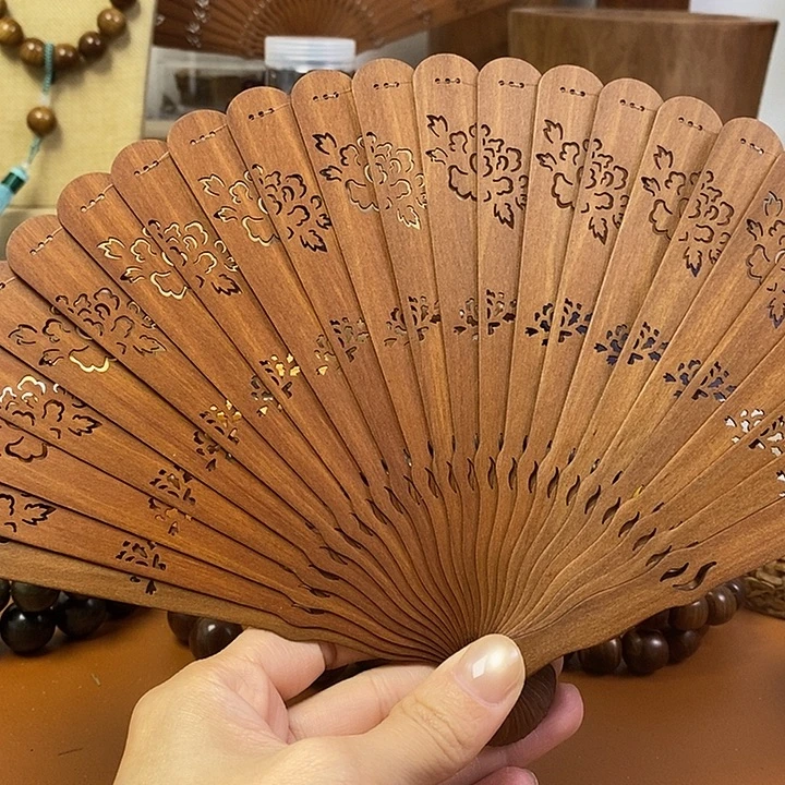 檀香木老山檀香小把苏扇带底座