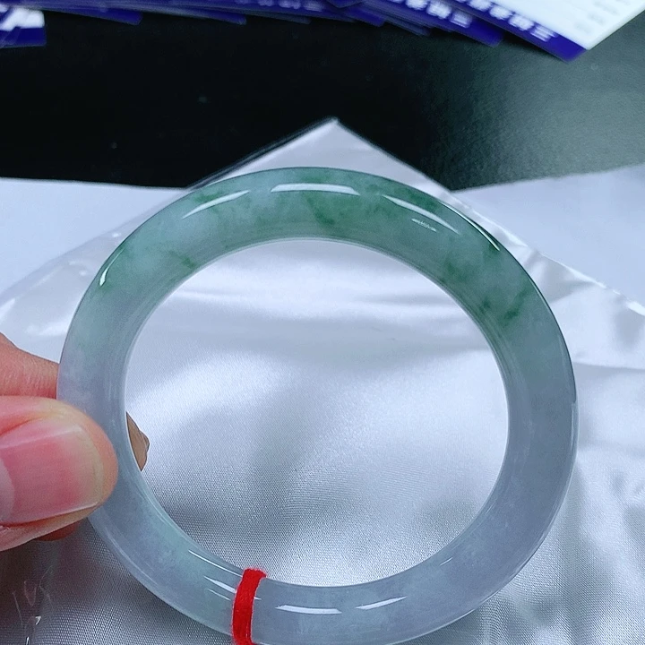 翡翠手镯（圆镯）未镶嵌翡翠手镯未镶嵌