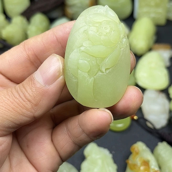 和田玉（糖玉）未镶嵌颈饰