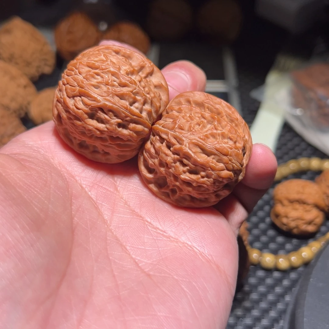 文玩核桃把件石*蛋磨盘 38
