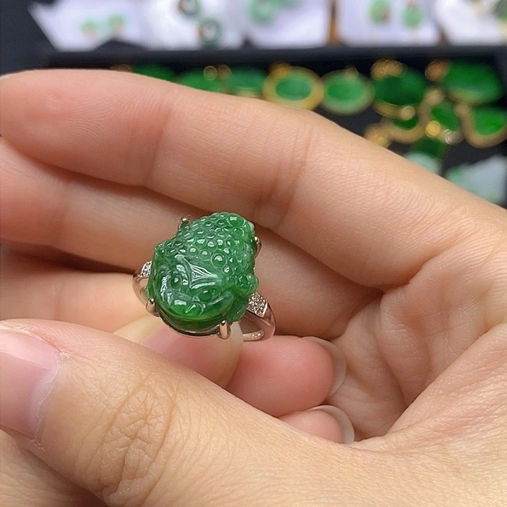 翡翠戒指银S925镶嵌天然翡翠