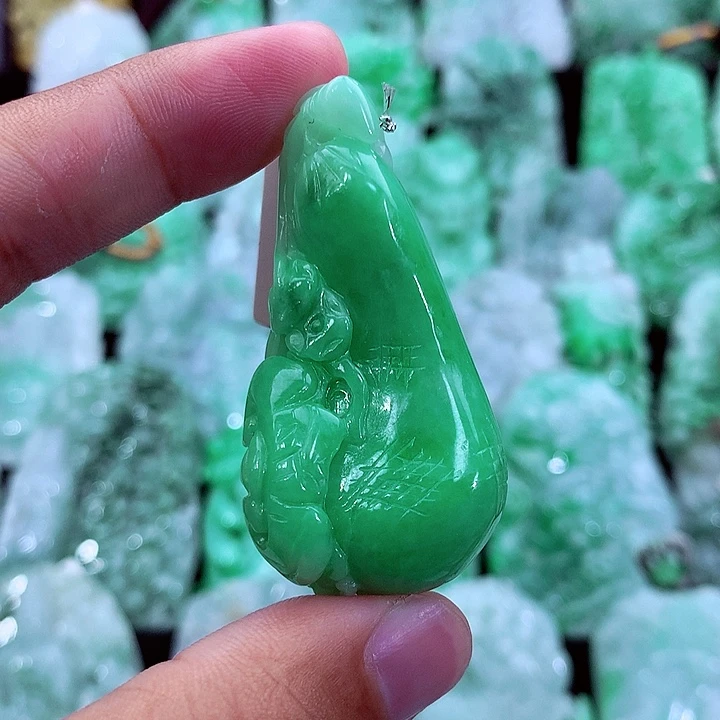 吊坠(不含链)未镶嵌翡翠