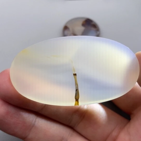 玛瑙/玉髓颈饰未镶嵌春**石