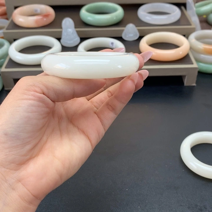 石英质玉手镯未镶嵌❅52