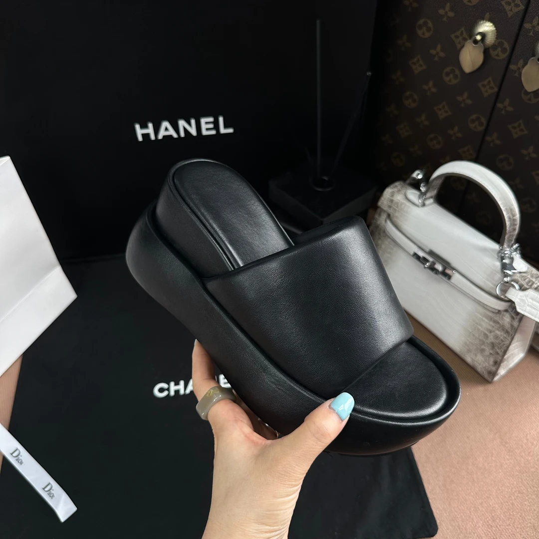 L玲L哒~2025新款 欧货坡跟 夏季托鞋 网红时尚 百搭休闲 潮流ins