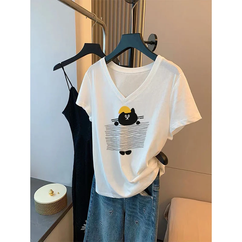 2025新款正肩大V领卡通短袖t恤女休闲时尚百搭减龄露锁骨上衣夏季