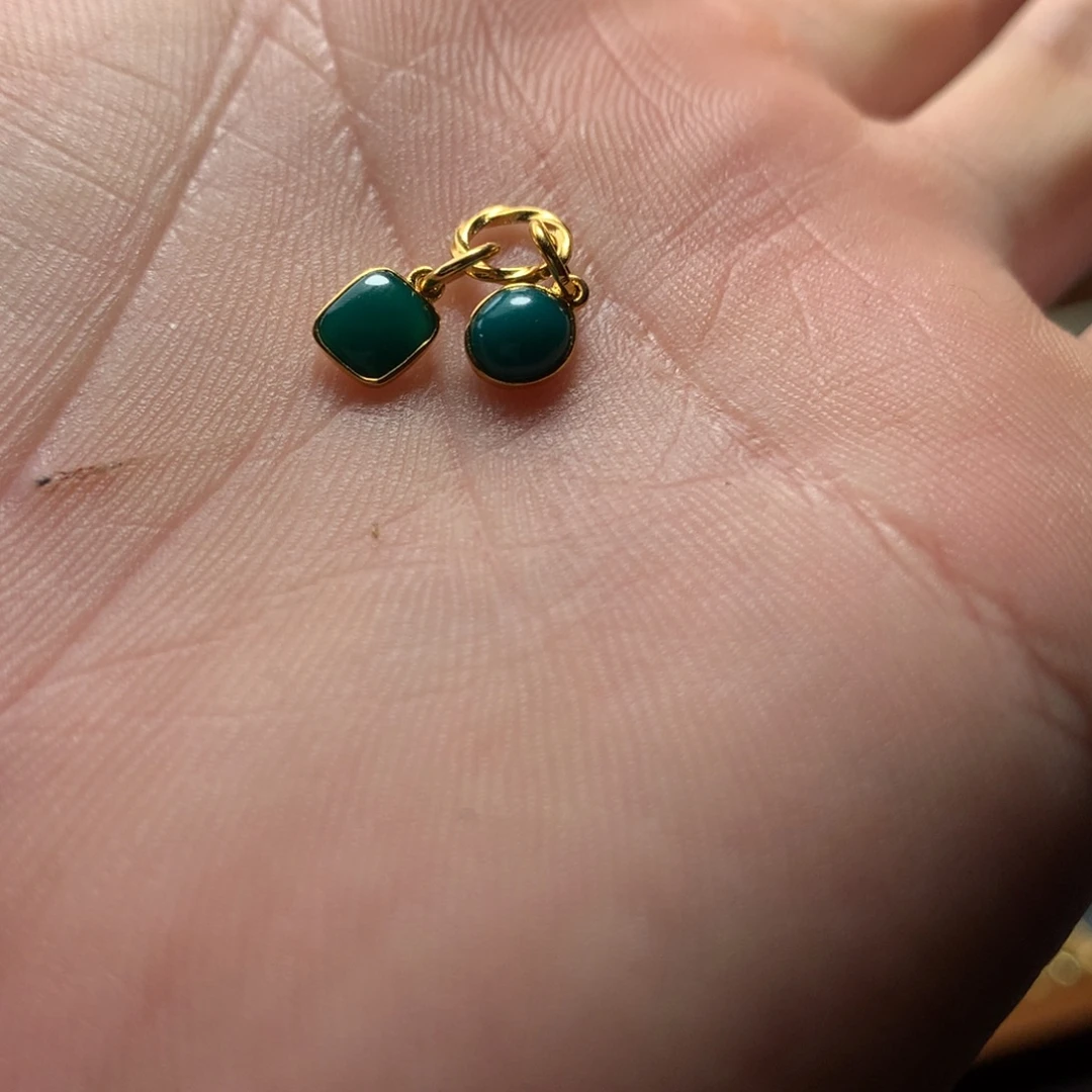 绿松石18K金镶嵌侧挂