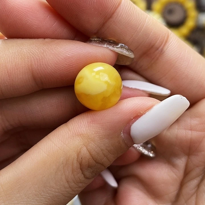 琥珀裸石未镶嵌单珠尺寸13.3mm带粉点