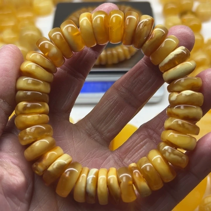 琥珀（矿物珀）未镶嵌裸石