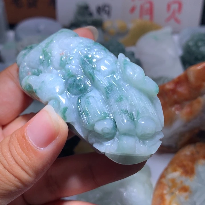 翡翠未镶嵌颈饰保真天然A货翡翠