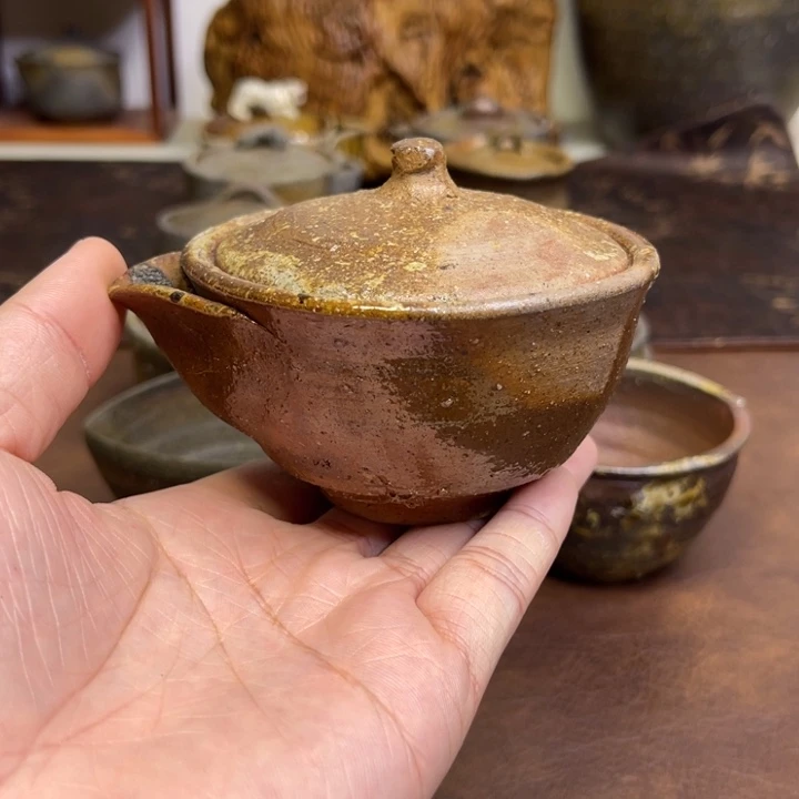 备前烧作品藤原建，嘴巴粘窑