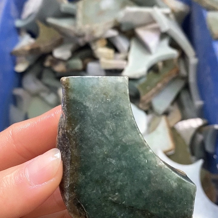 翡翠裸石缅甸翡翠边角料