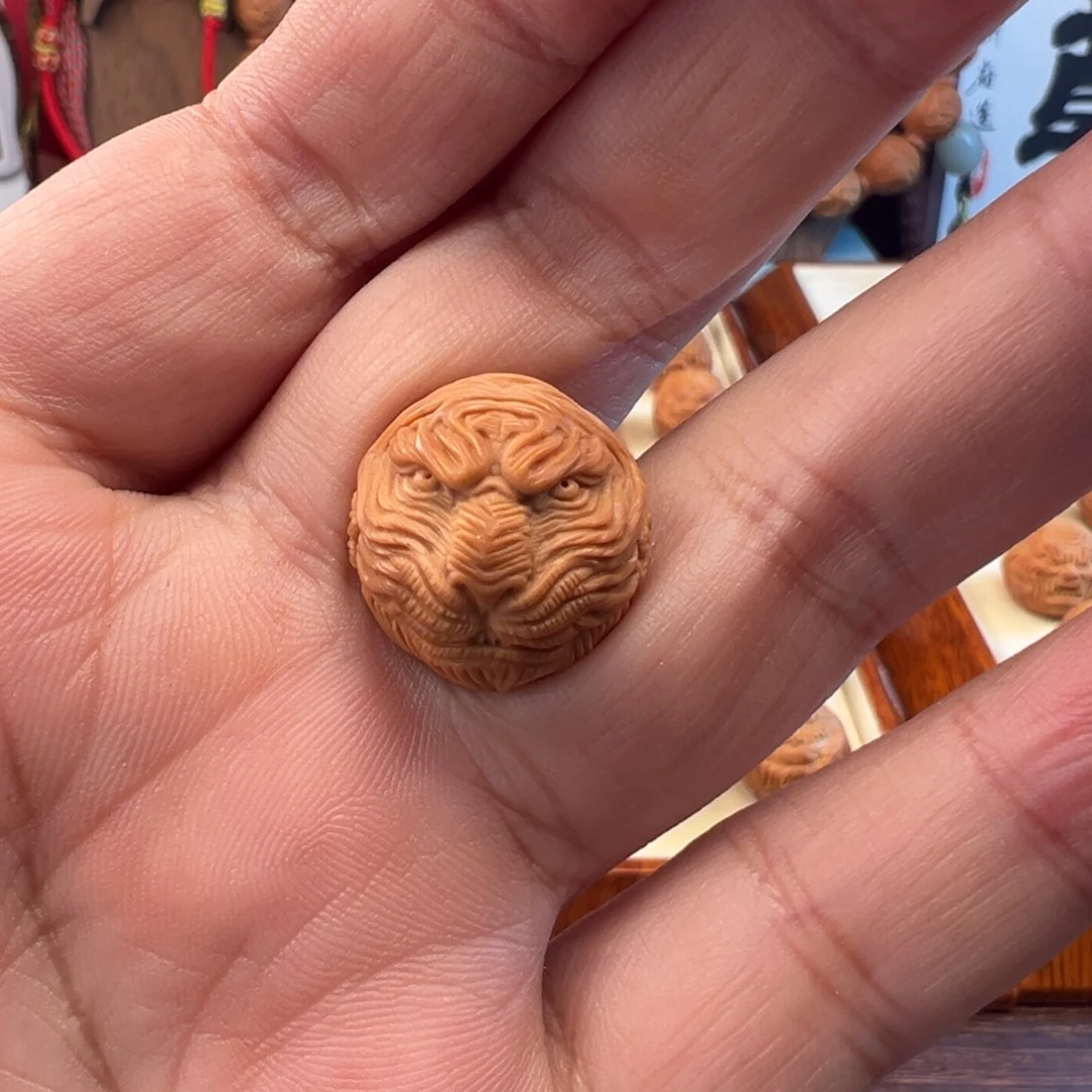 S***e吊坠核桃山君老虎系列单颗186