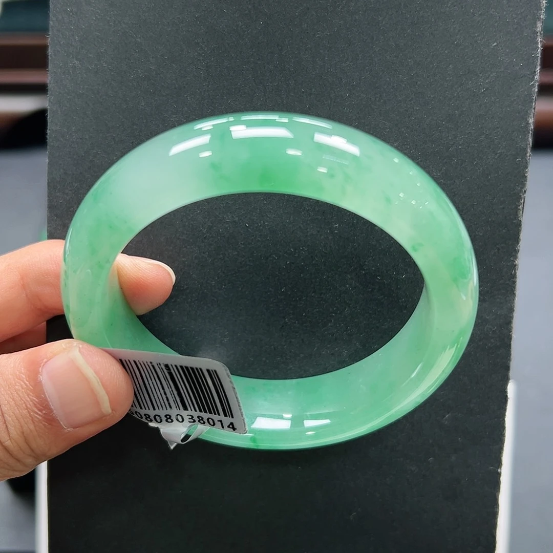 宽***下石英质玉（非洲翠）未镶嵌手镯