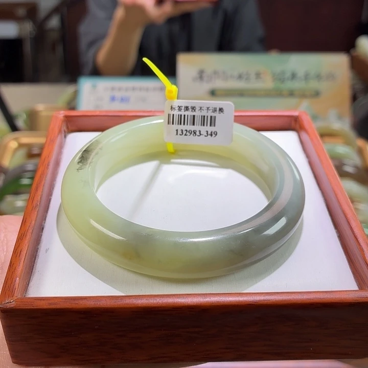 未镶嵌手镯和田玉7。纹。57