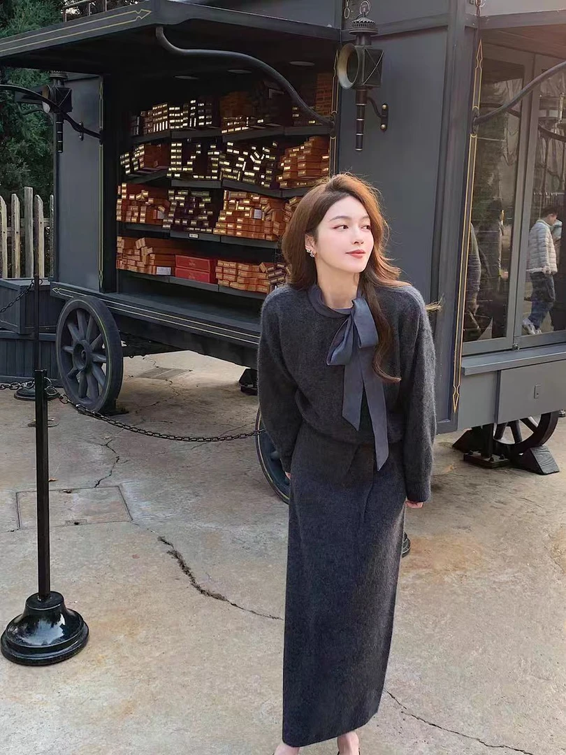 高级感蝴蝶结法式慵懒显白毛衣显瘦半身裙套装女秋冬新款