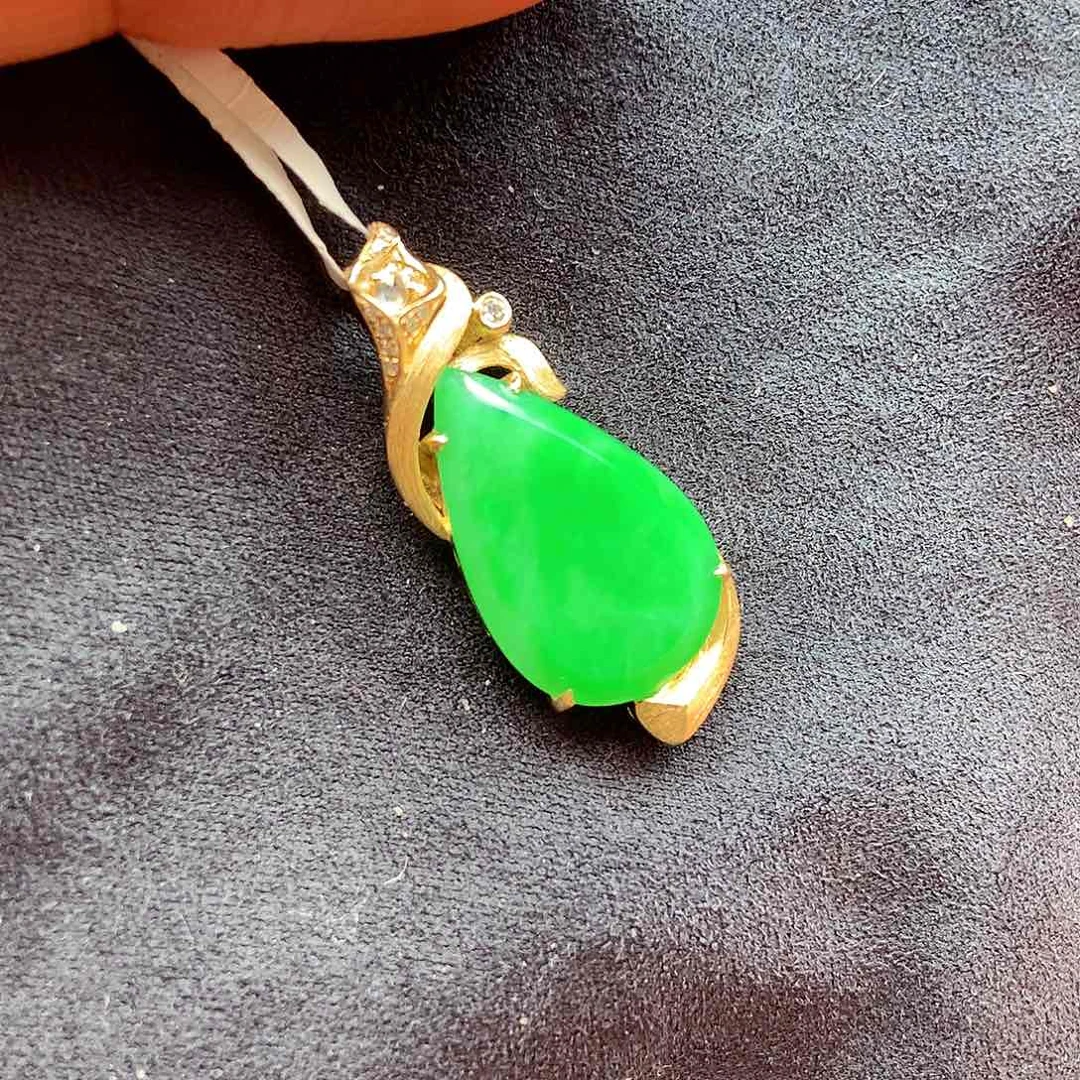 翡翠颈饰18K金镶嵌上新
