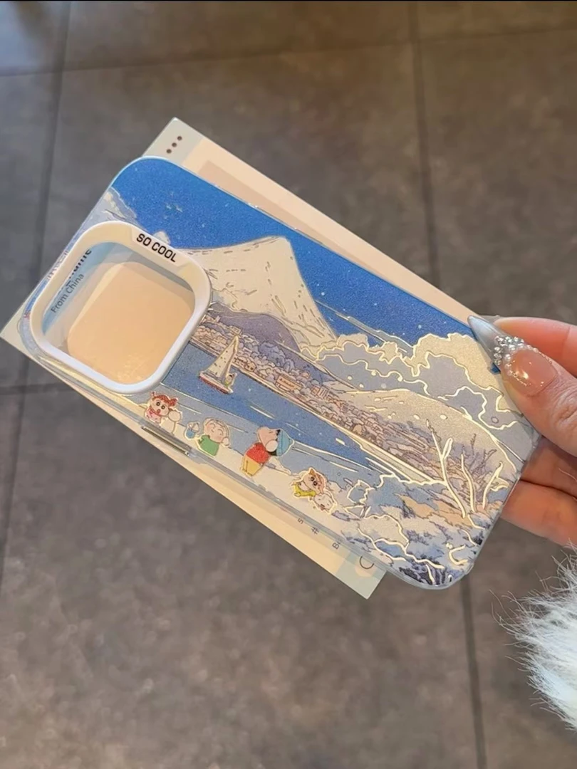 雪山蜡笔小新适用苹果16promax手机壳华为新款15防摔vivo男女oppo