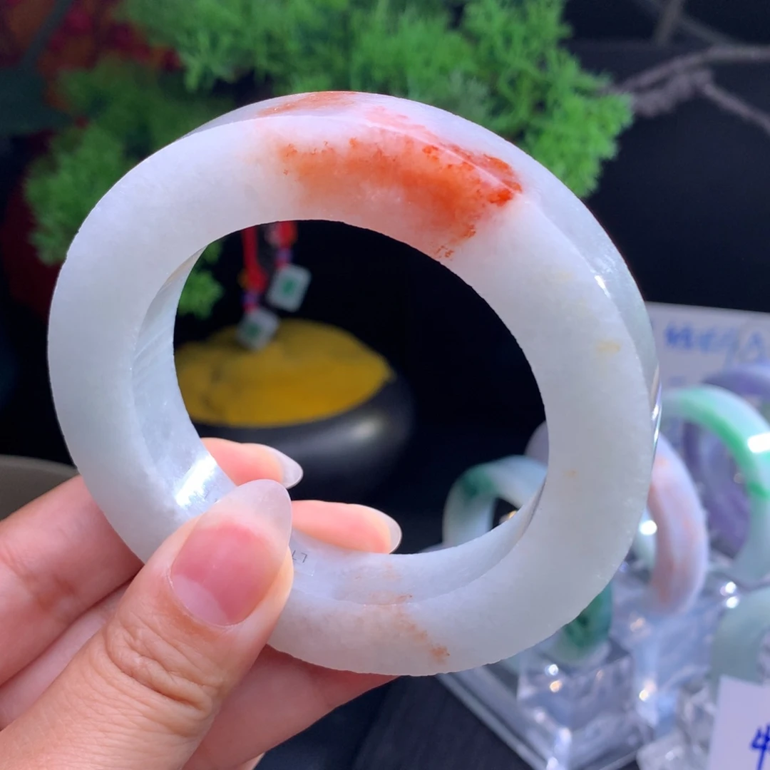 未镶嵌翡翠手镯定制翡翠