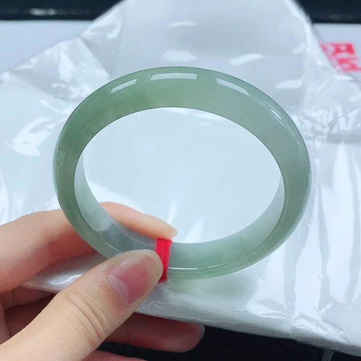 翡翠手镯未镶嵌翡翠手镯52