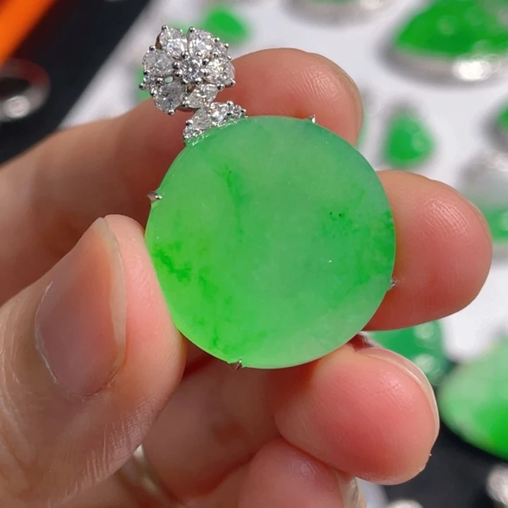 翡翠18K金镶嵌吊坠(不含链)