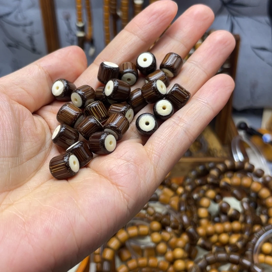 剥***米竹0.9金丝棕竹镶嵌款手串23粒