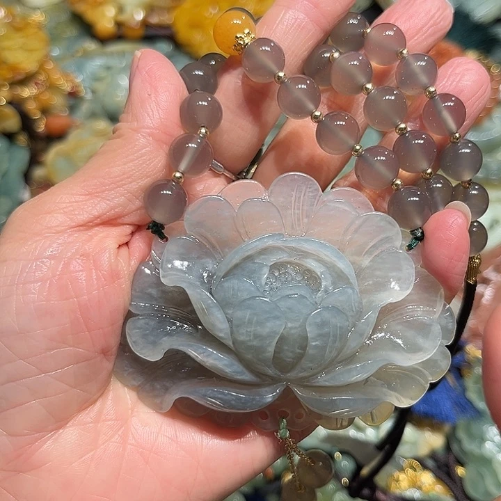 未镶嵌岫玉吊坠(赠链)