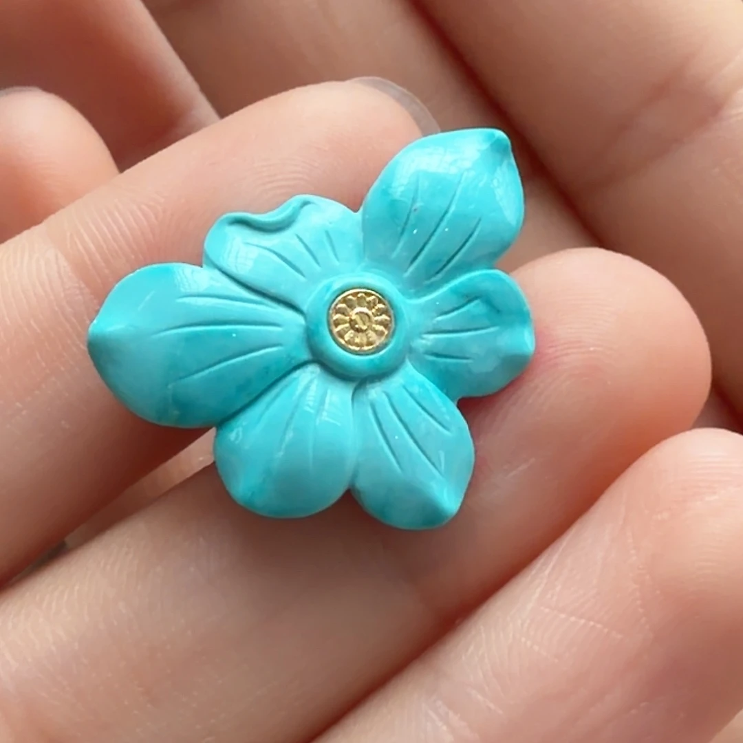 绿松石未镶嵌颈饰