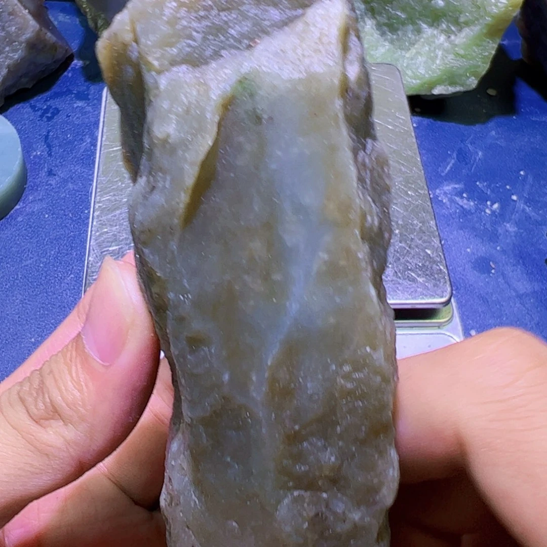 和田玉未镶嵌珠宝半成品