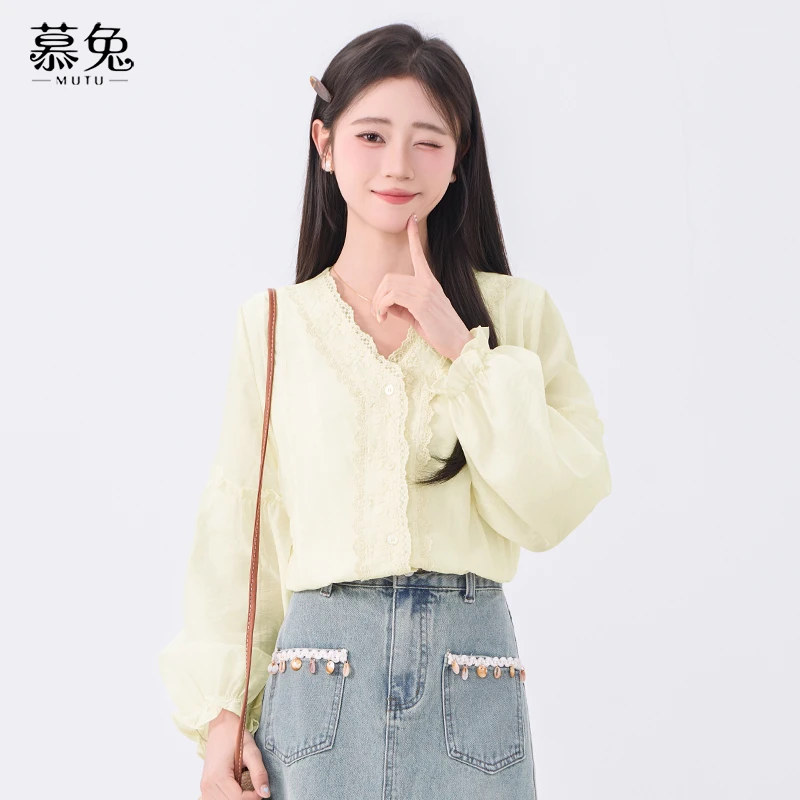 慕兔法式气质蕾丝拼接V领长袖衬衫女2025夏季新款设计感小众上衣
