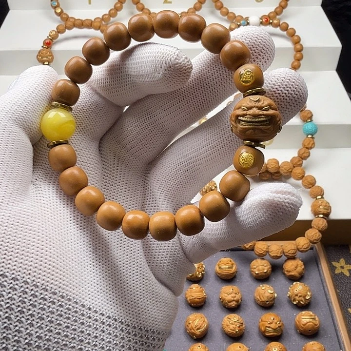 吊坠猴头核桃张*琪无瑕疵一套毕业礼盒装