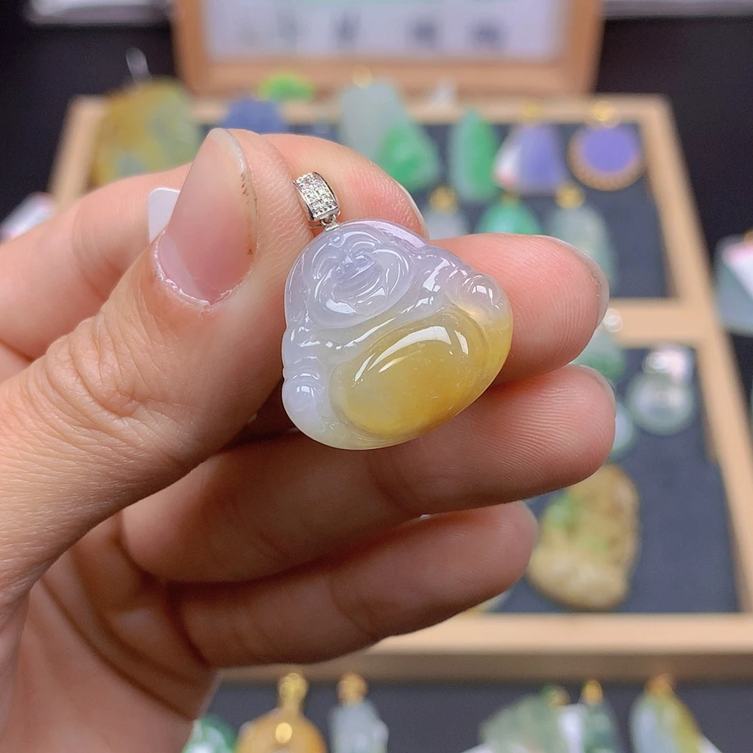 翡翠颈饰18K金镶嵌翡翠