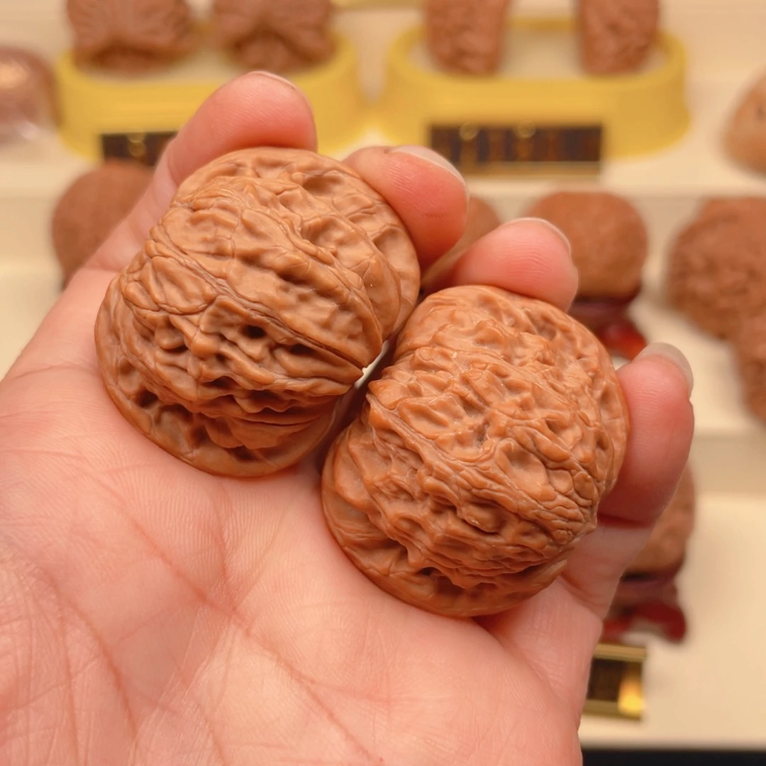 啦***啦文玩核桃把件磨38